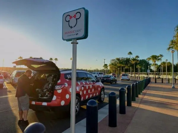 Disney Minnie Van interior with car seats