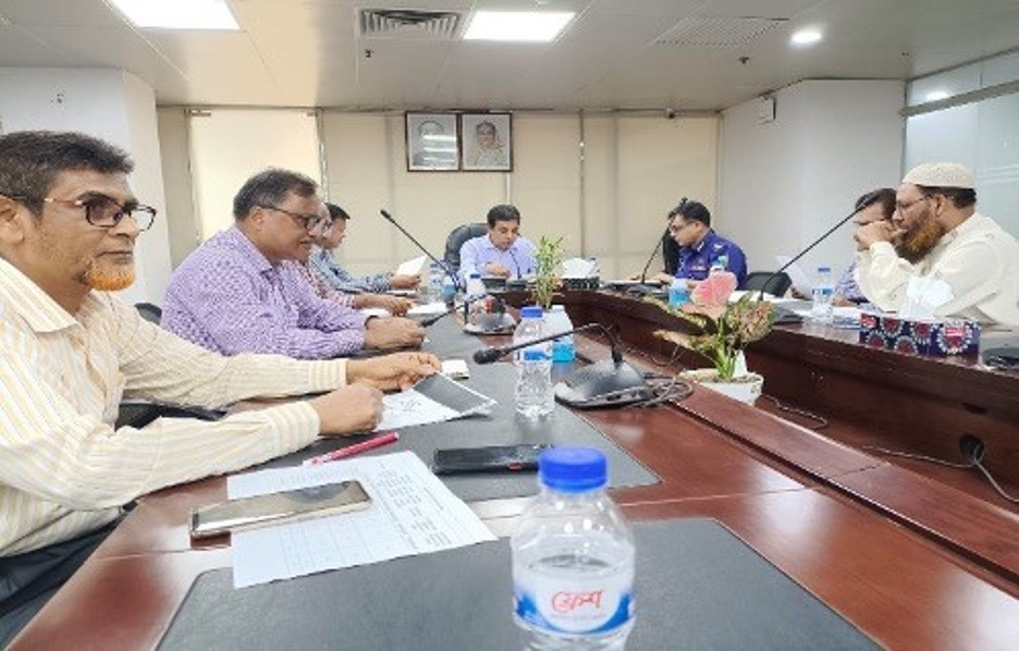 Members of the Motor Vehicle Speed Limit Guideline Committee convene at the Bangladesh Road Transport Authority (BRTA) headquarters in July 2023 to finalize the national speed limit guidelines for Bangladesh.